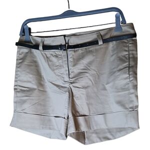 Express Khaki Cuffed Shorts Size 6 – 9" Rise, 4" Inseam